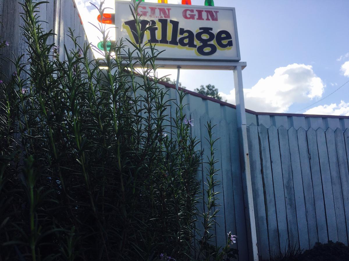 Gin Gin Village Motor Inn Motel Qld Экстерьер фото